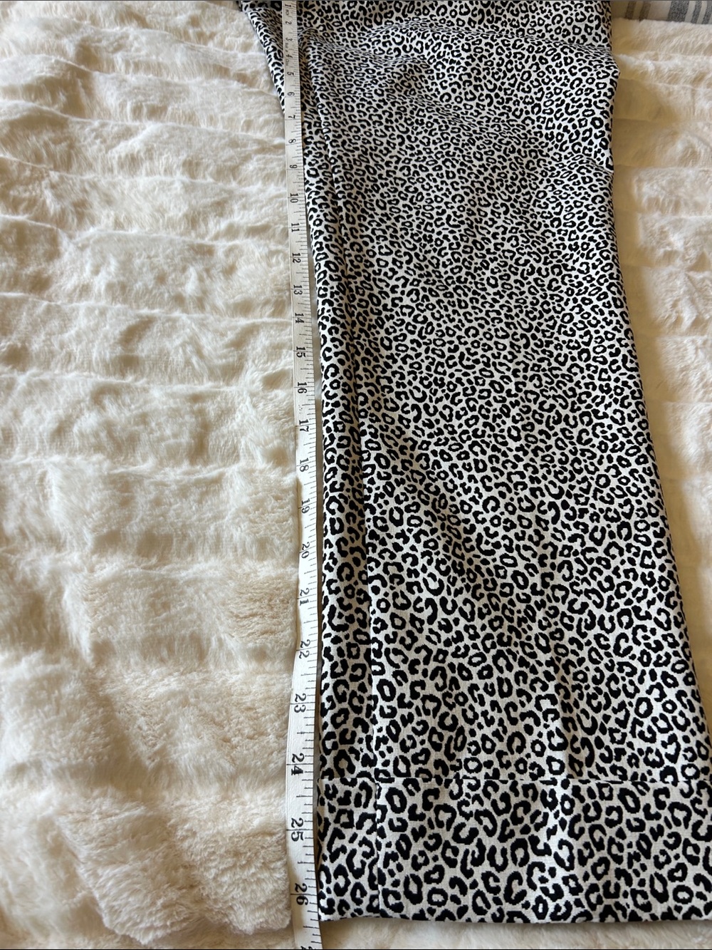 Ann Taylor Black & White Leopard Straight Leg Cuffed Pants - Picture 7 of 8